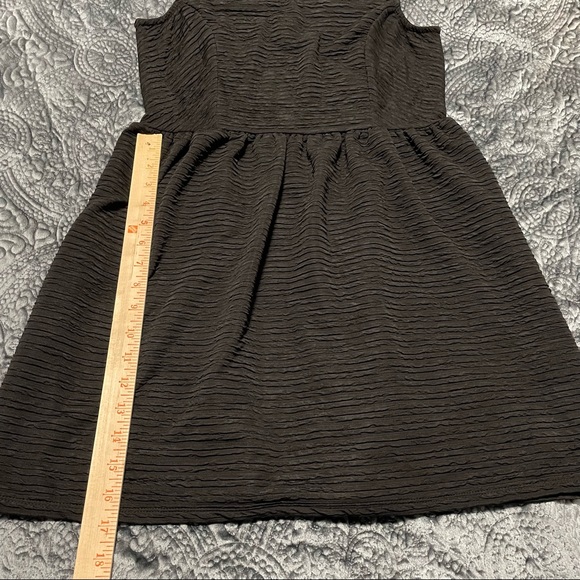 One Clothing Sleeveless Dress - Picture 7 of 10